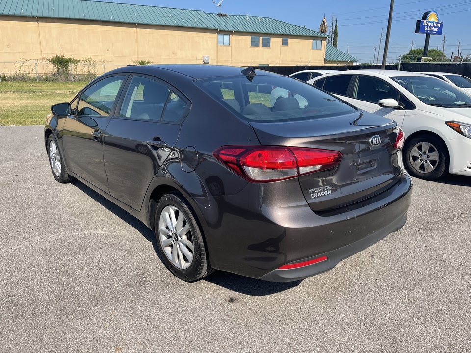 2017 Kia Forte LX 6A