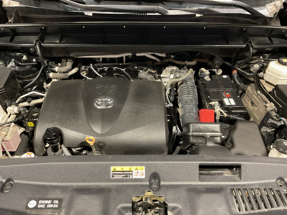 2022 Toyota Highlander LE FWD V6