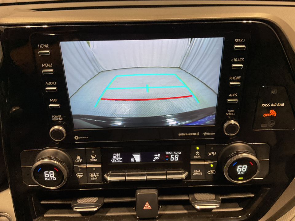 2022 Toyota Highlander LE FWD V6