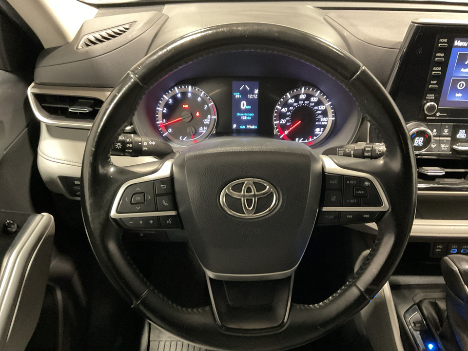 2022 Toyota Highlander LE FWD V6