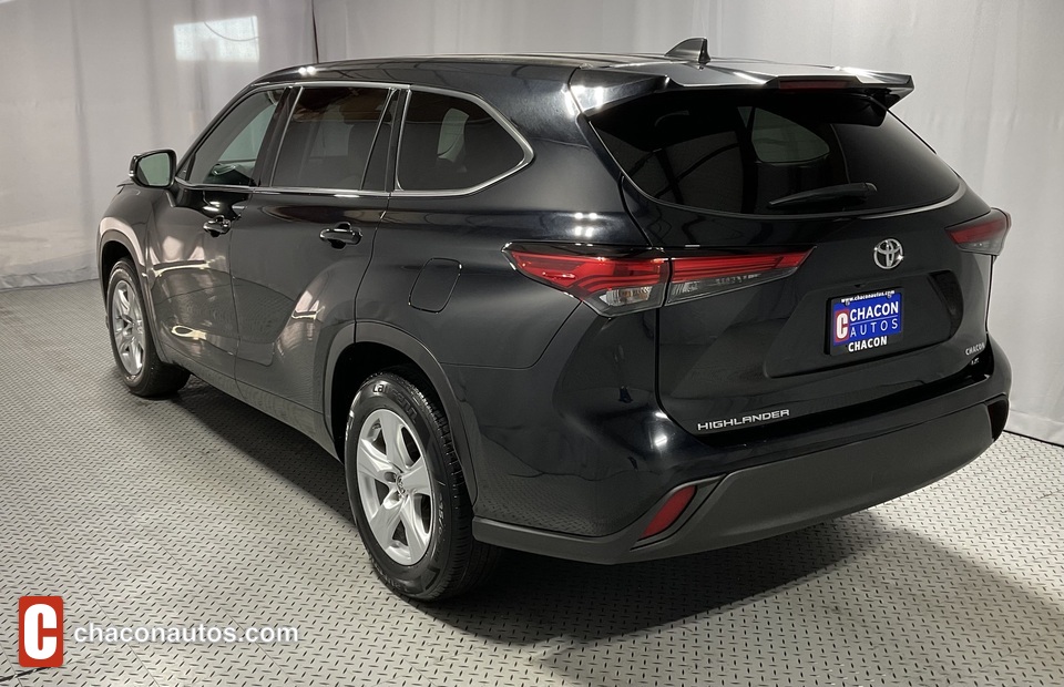 2022 Toyota Highlander LE FWD V6