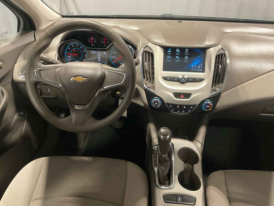 2018 Chevrolet Cruze LS Auto