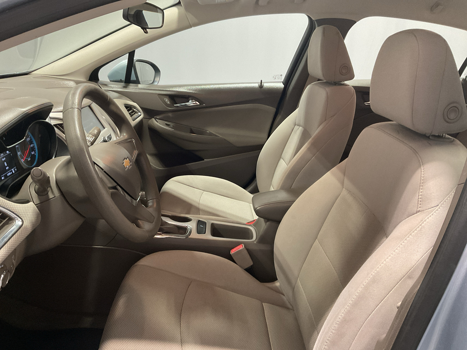 2018 Chevrolet Cruze LS Auto