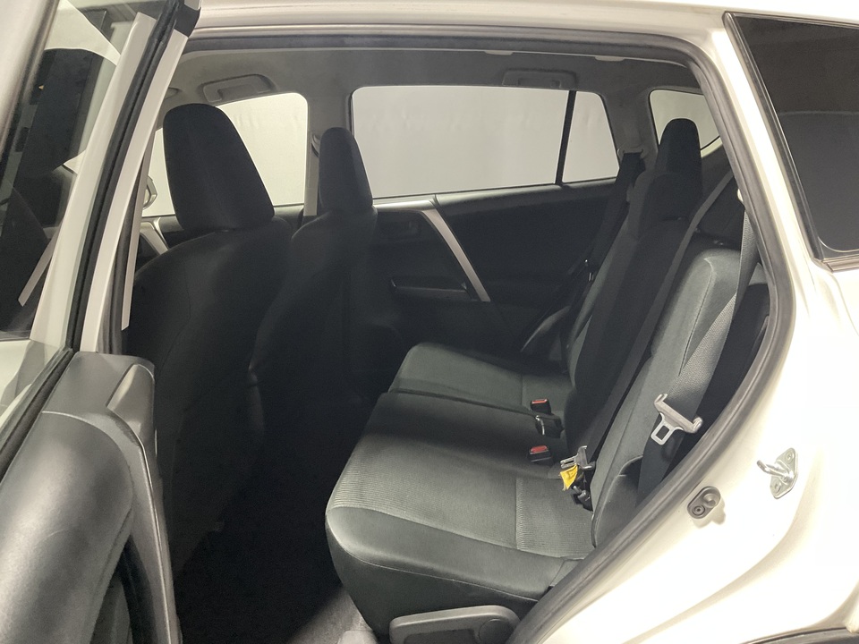 2018 Toyota RAV4 LE FWD
