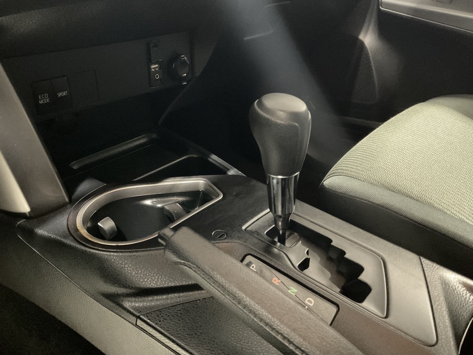 2018 Toyota RAV4 LE FWD