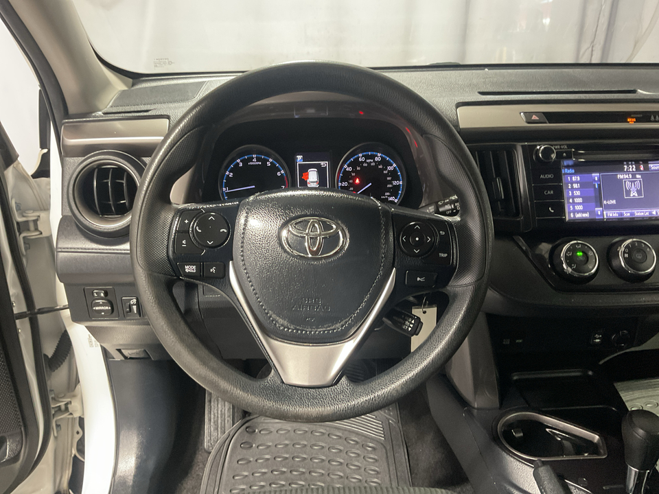 2018 Toyota RAV4 LE FWD
