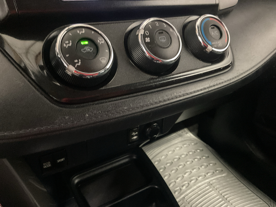 2018 Toyota RAV4 LE FWD