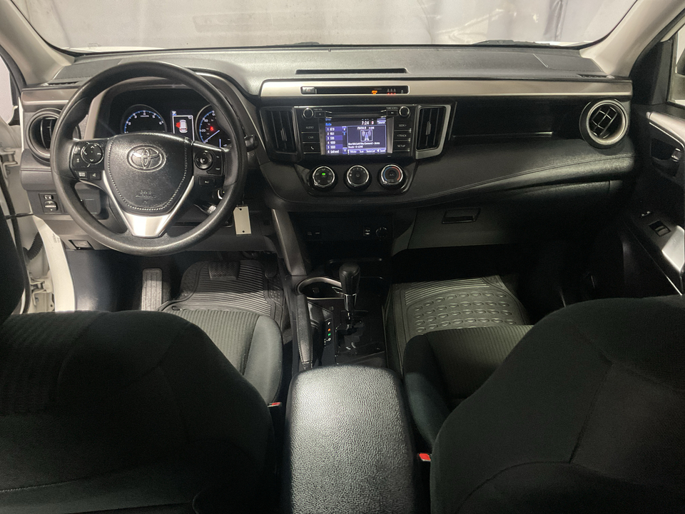 2018 Toyota RAV4 LE FWD