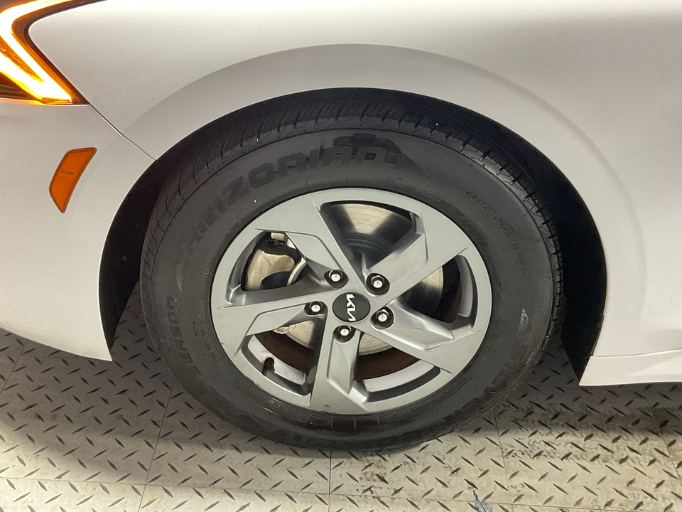 2022 Kia K5 LXS