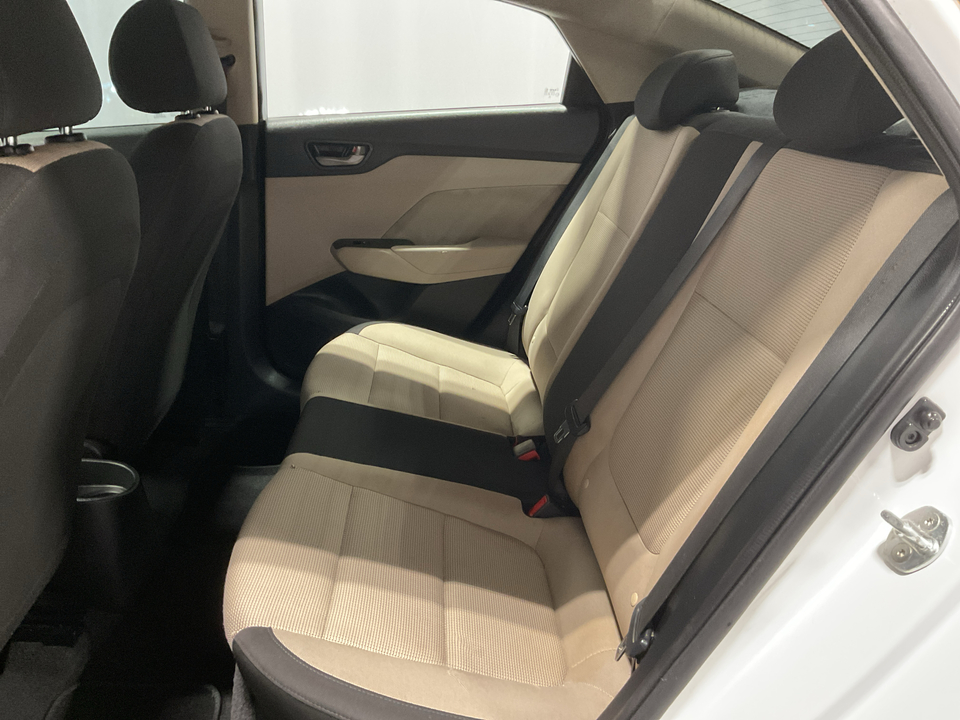 2021 Hyundai Accent SE 4-Door 6A