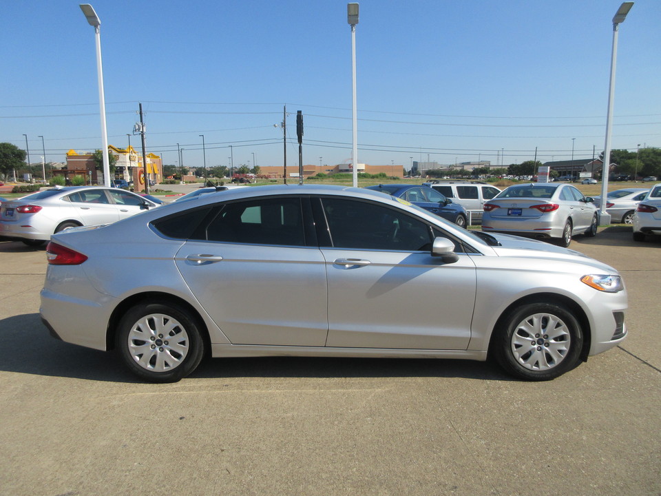 2019 Ford Fusion S