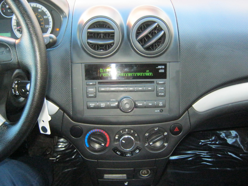 2011 Chevrolet Aveo5 LS