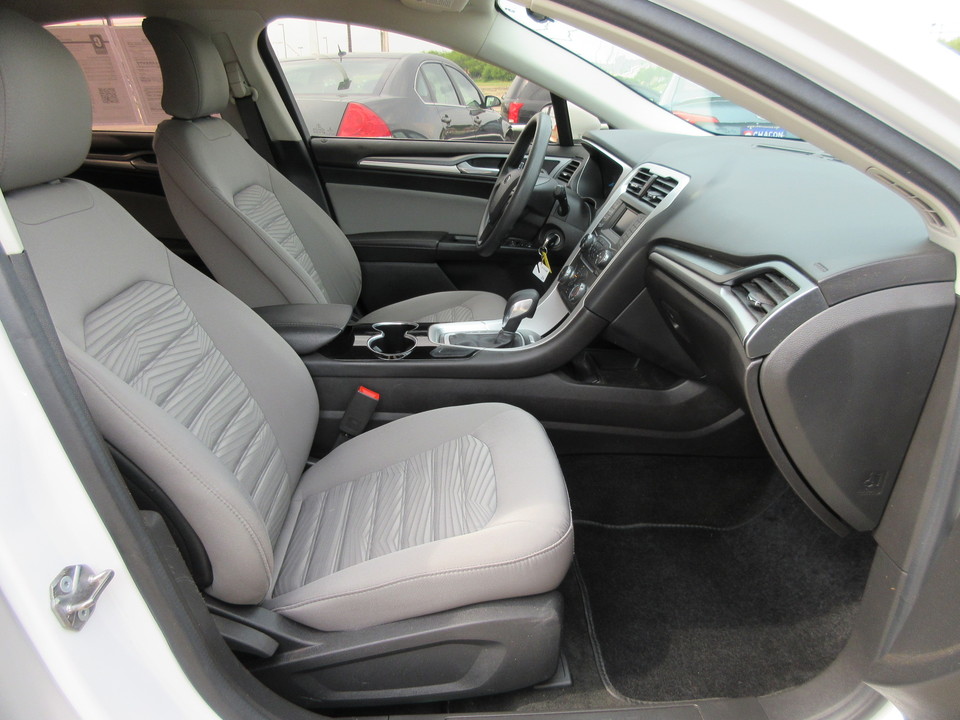 2016 Ford Fusion S