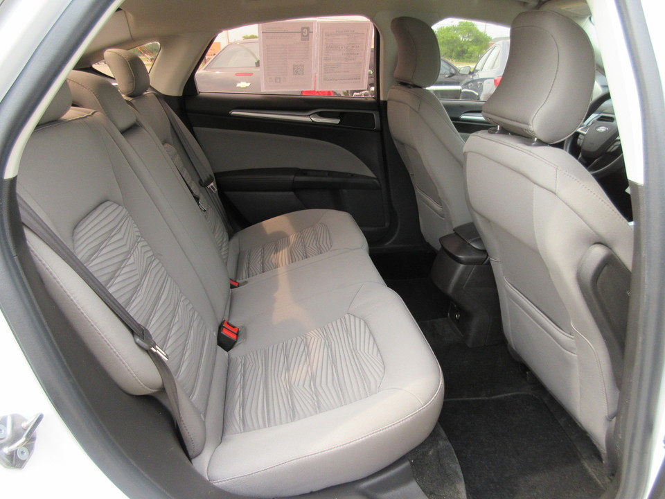 2016 Ford Fusion S