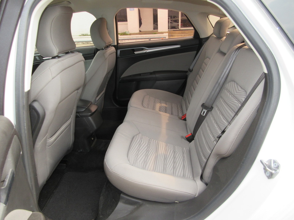 2016 Ford Fusion S