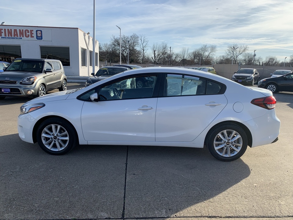 2017 Kia Forte LX 6A