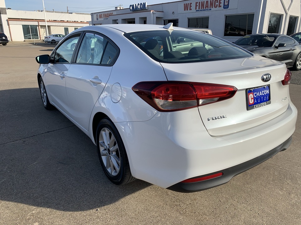 2017 Kia Forte LX 6A
