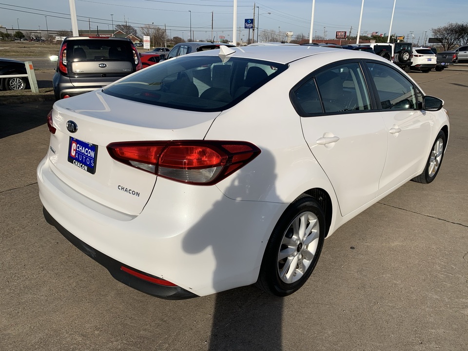 2017 Kia Forte LX 6A