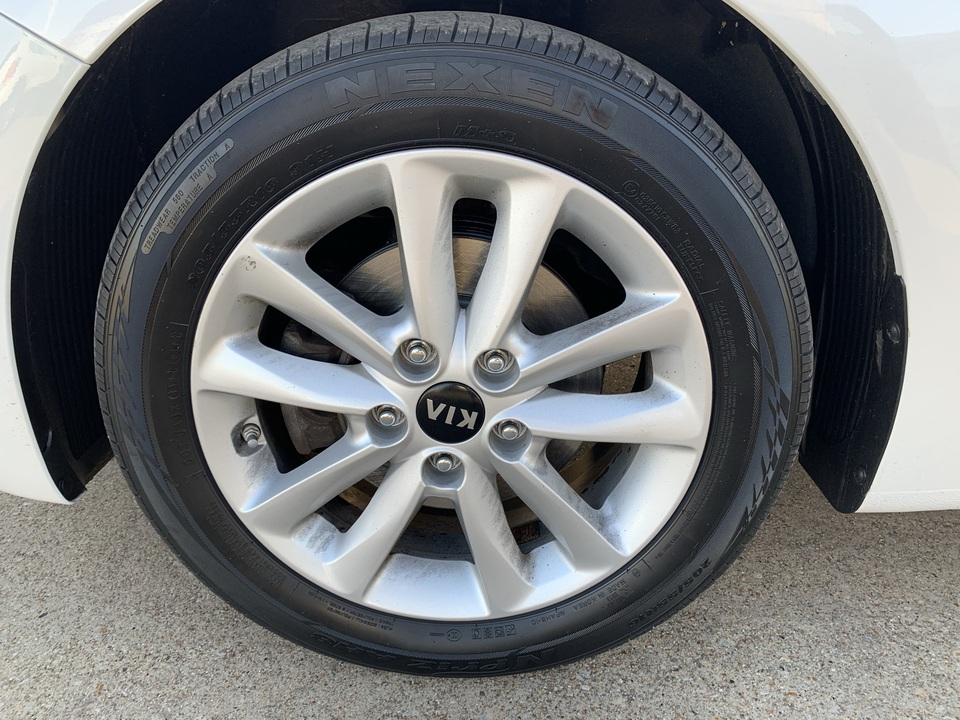 2017 Kia Forte LX 6A