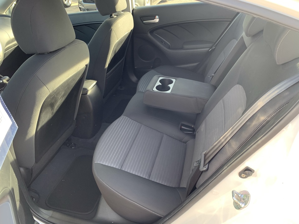 2017 Kia Forte LX 6A