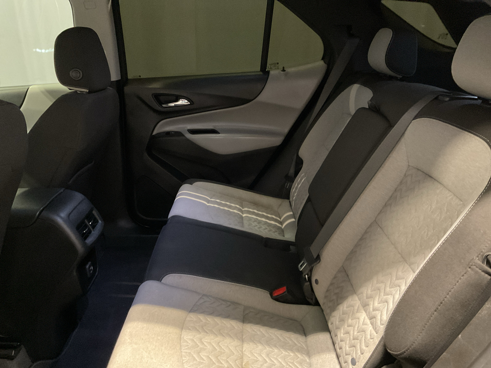 2022 Chevrolet Equinox LS 2WD