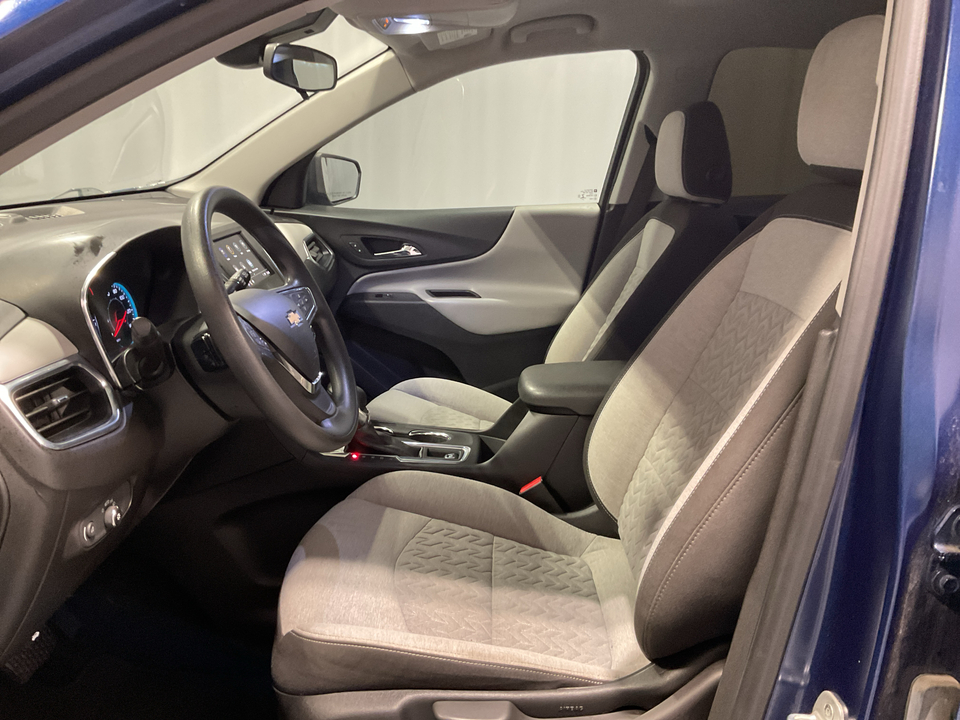 2022 Chevrolet Equinox LS 2WD
