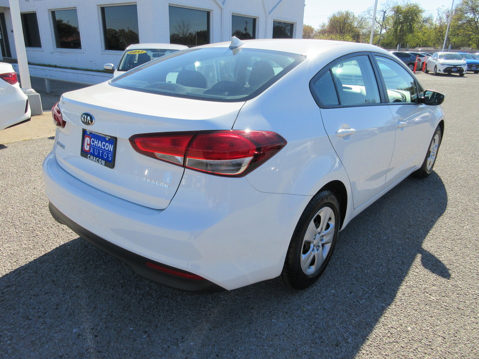 2017 Kia Forte LX 6A