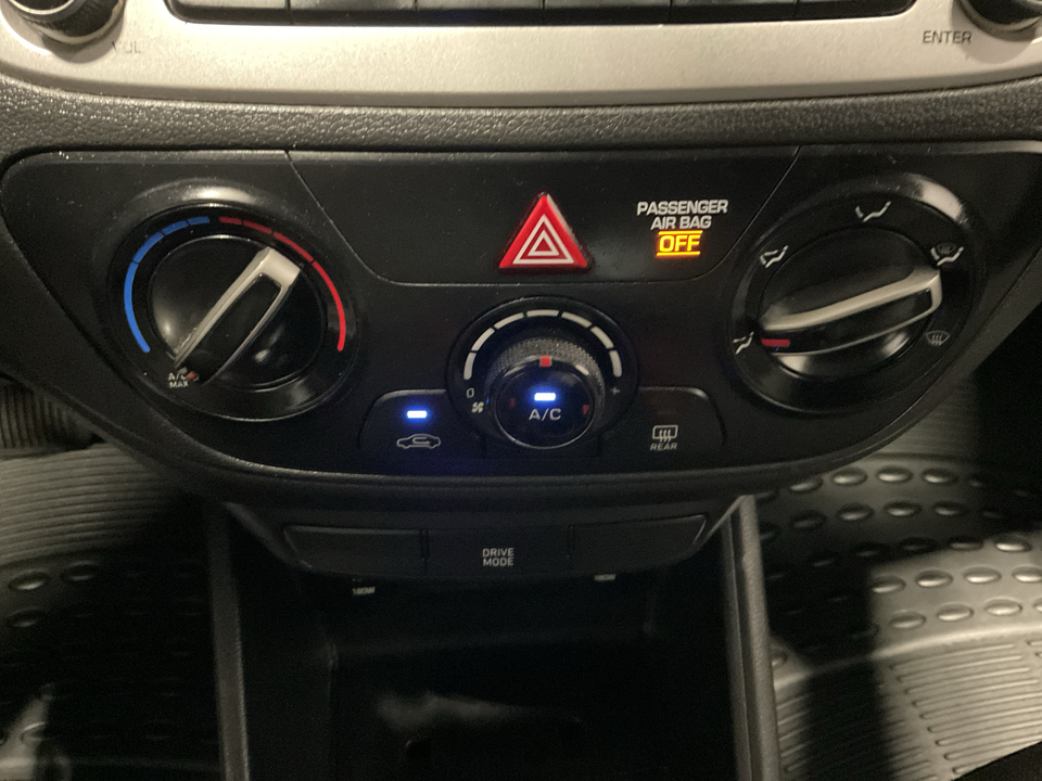 2021 Hyundai Accent SE 4-Door 6A