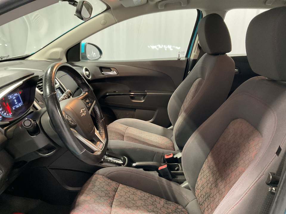 2020 Chevrolet Sonic LT Auto 5-Door