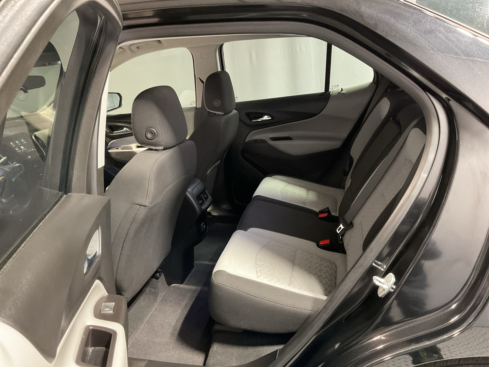 2022 Chevrolet Equinox LS 2WD