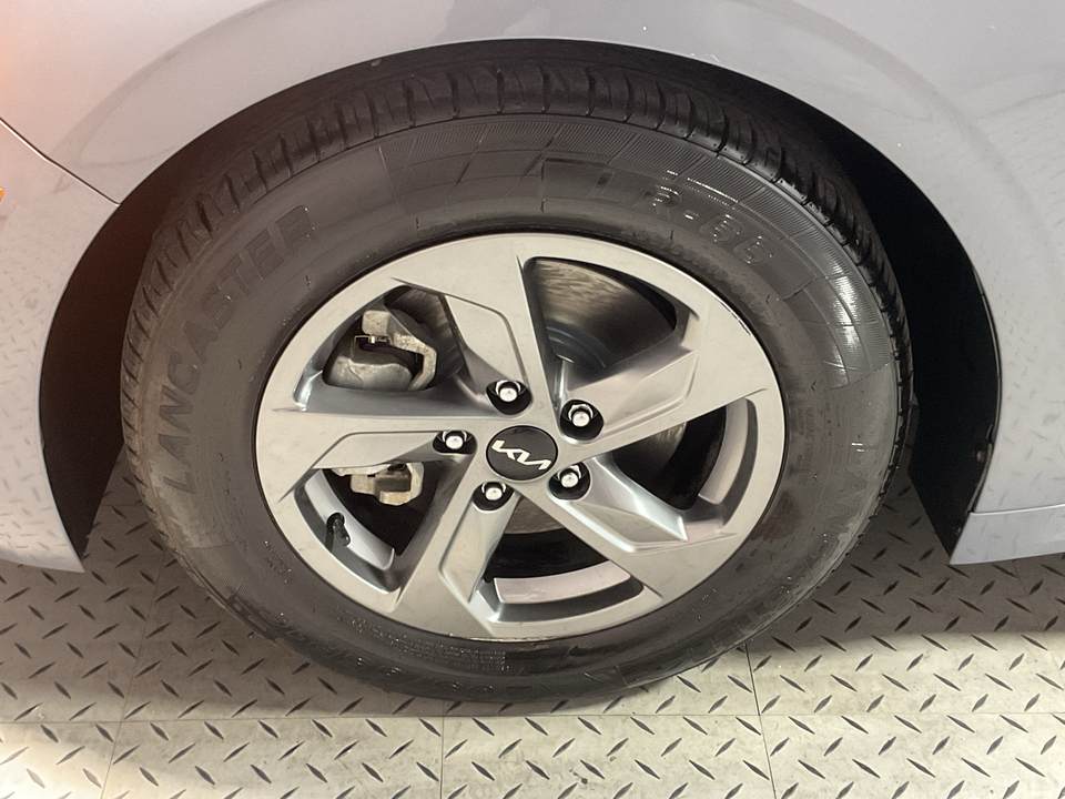 2022 Kia K5 LXS