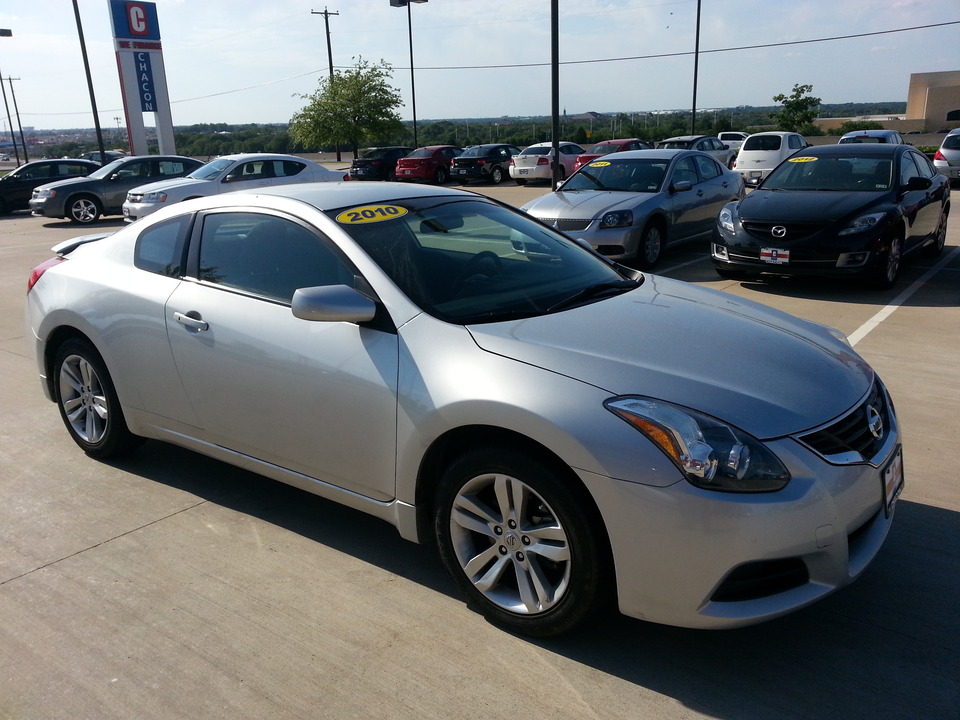 2010 Nissan Altima 2.5 S CVT Coupe
