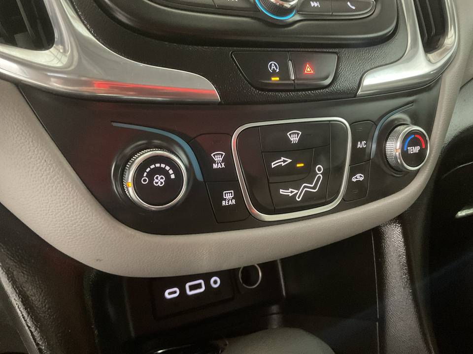 2022 Chevrolet Equinox LS 2WD