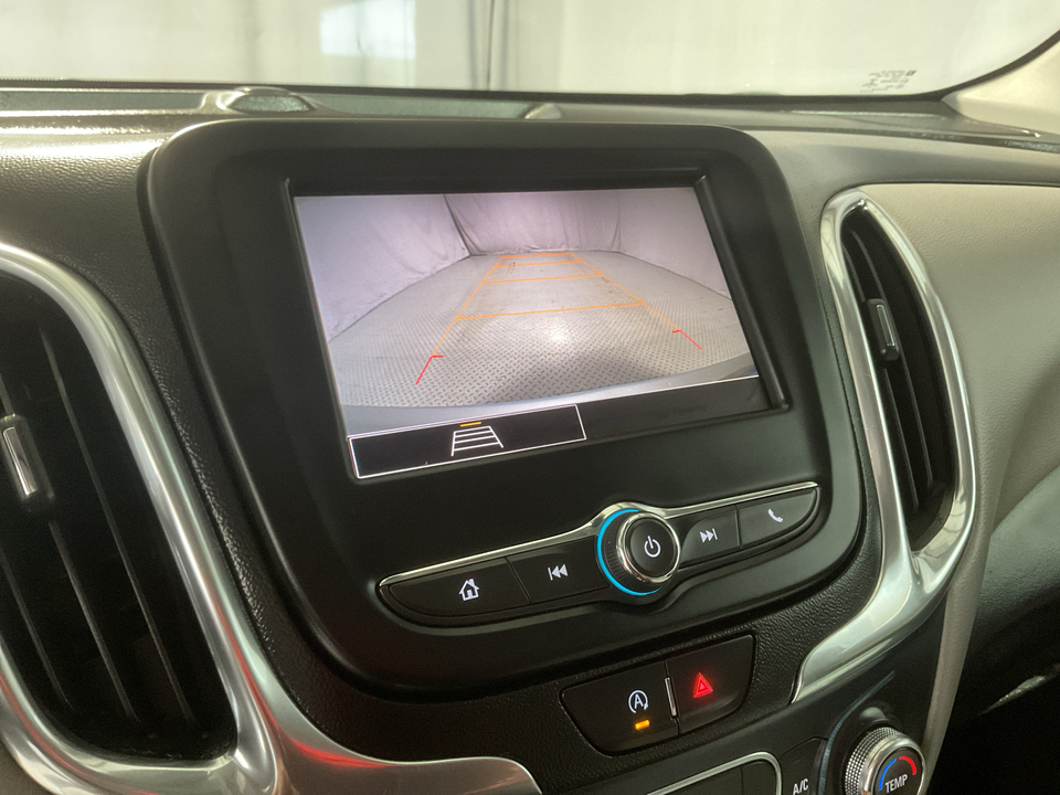 2022 Chevrolet Equinox LS 2WD