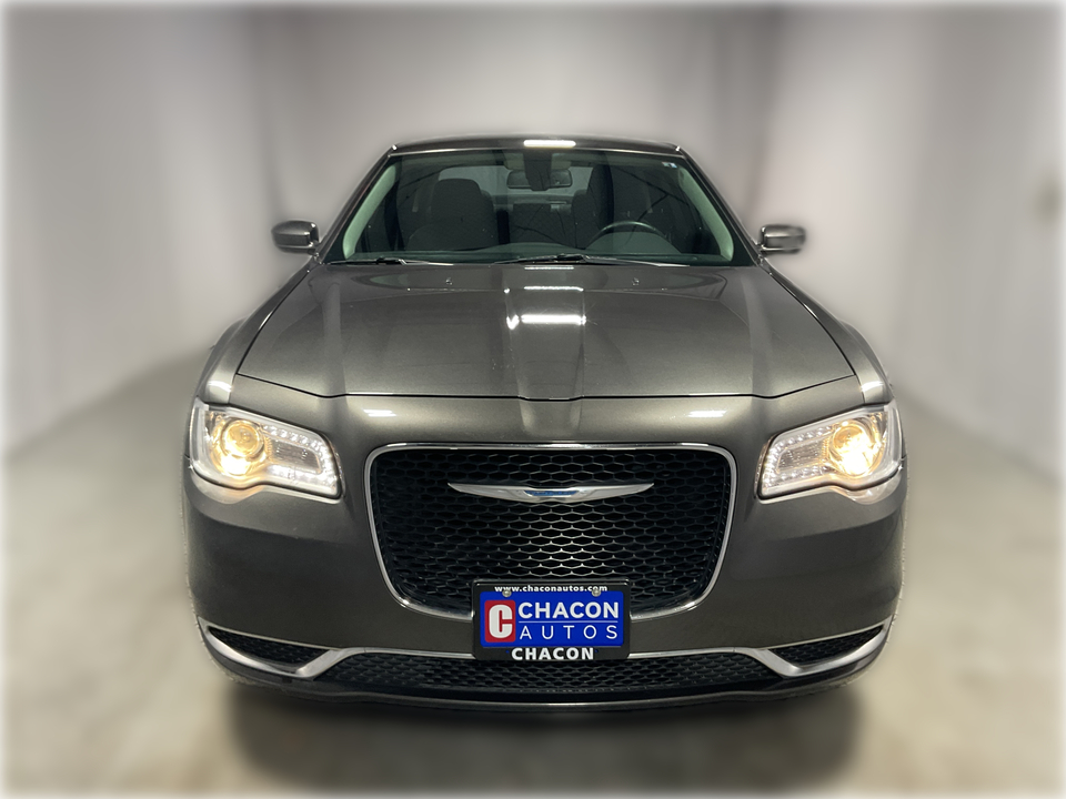 2018 Chrysler 300 Touring