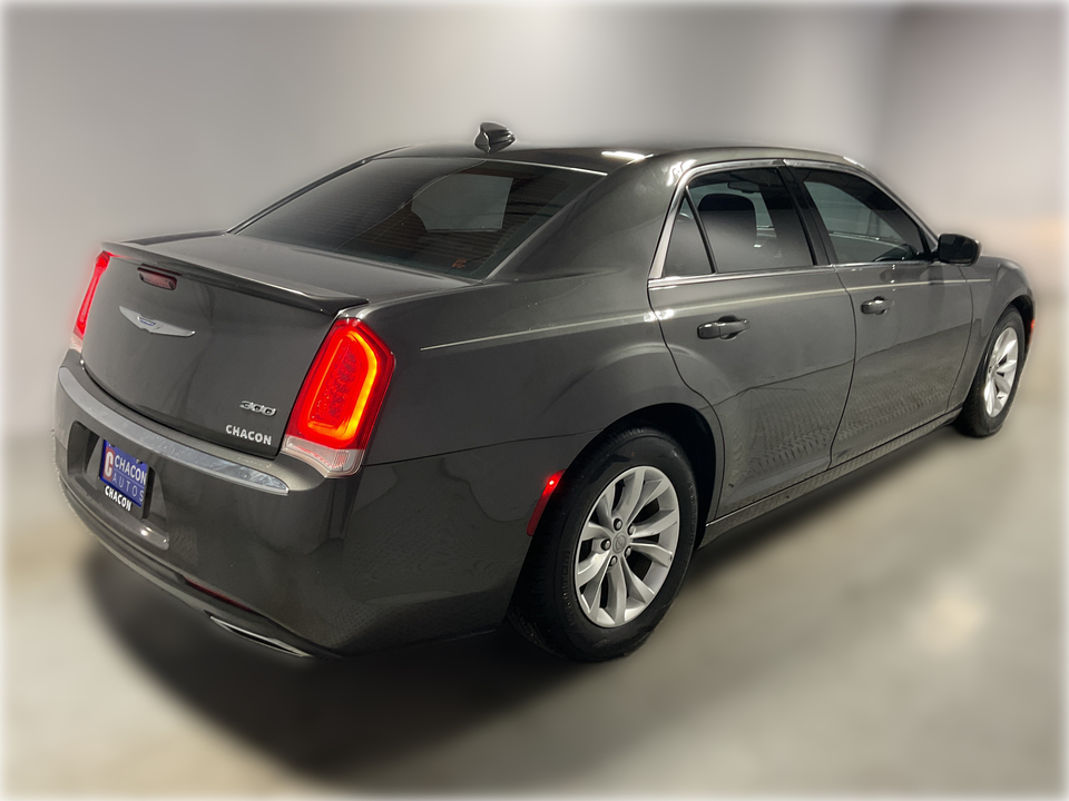 2018 Chrysler 300 Touring