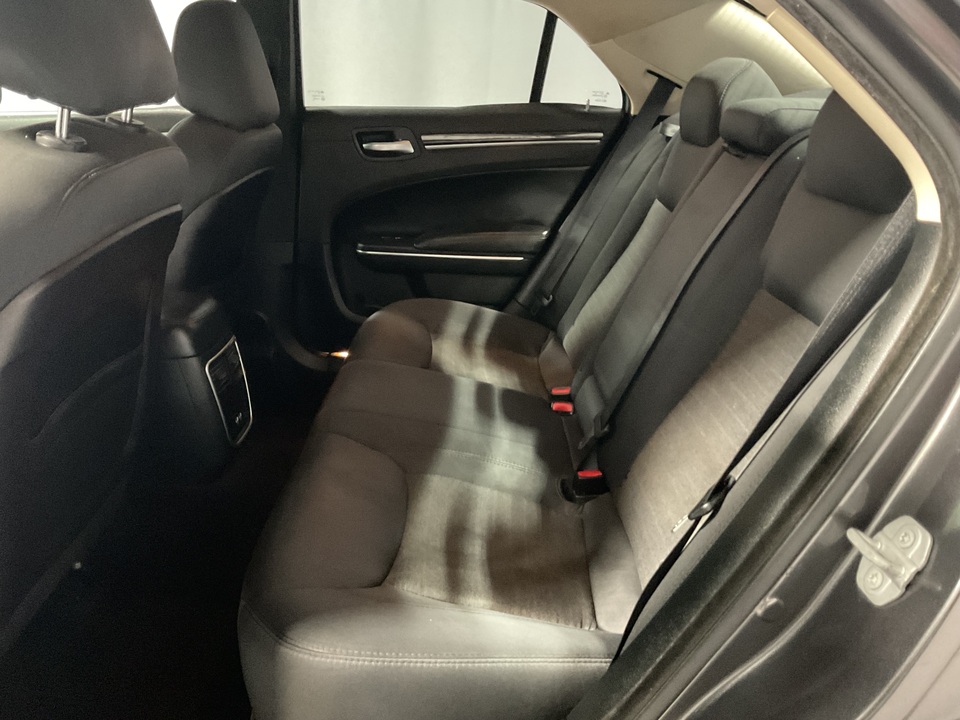 2018 Chrysler 300 Touring