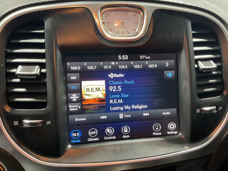 2018 Chrysler 300 Touring