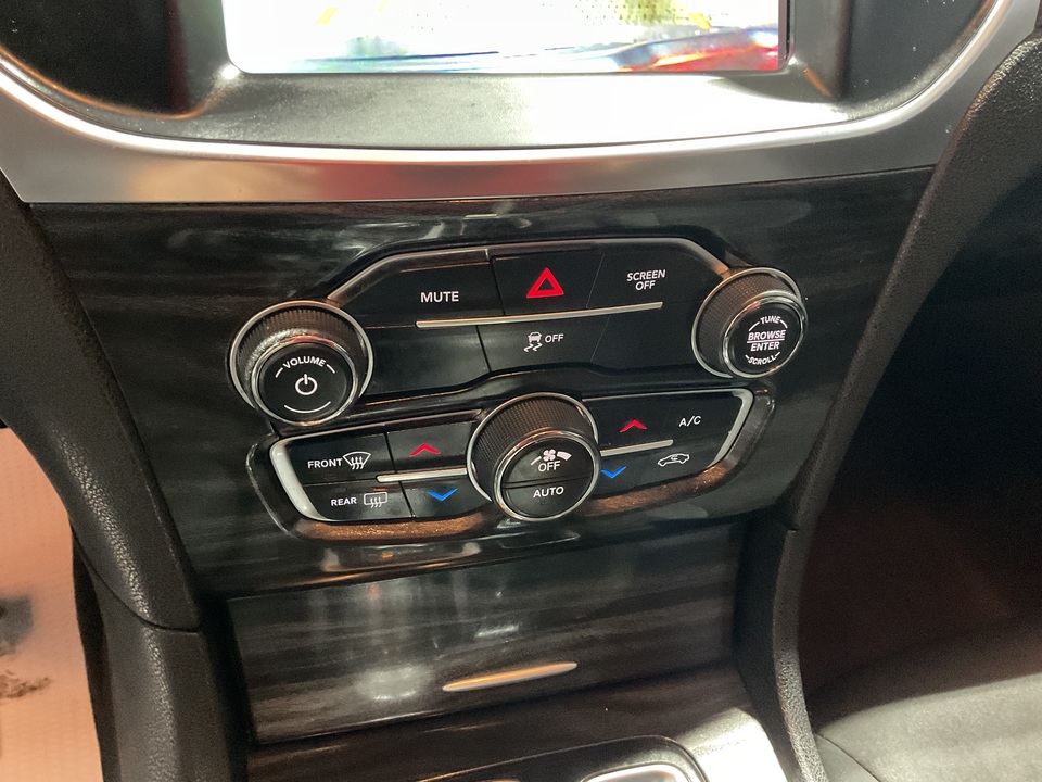 2018 Chrysler 300 Touring