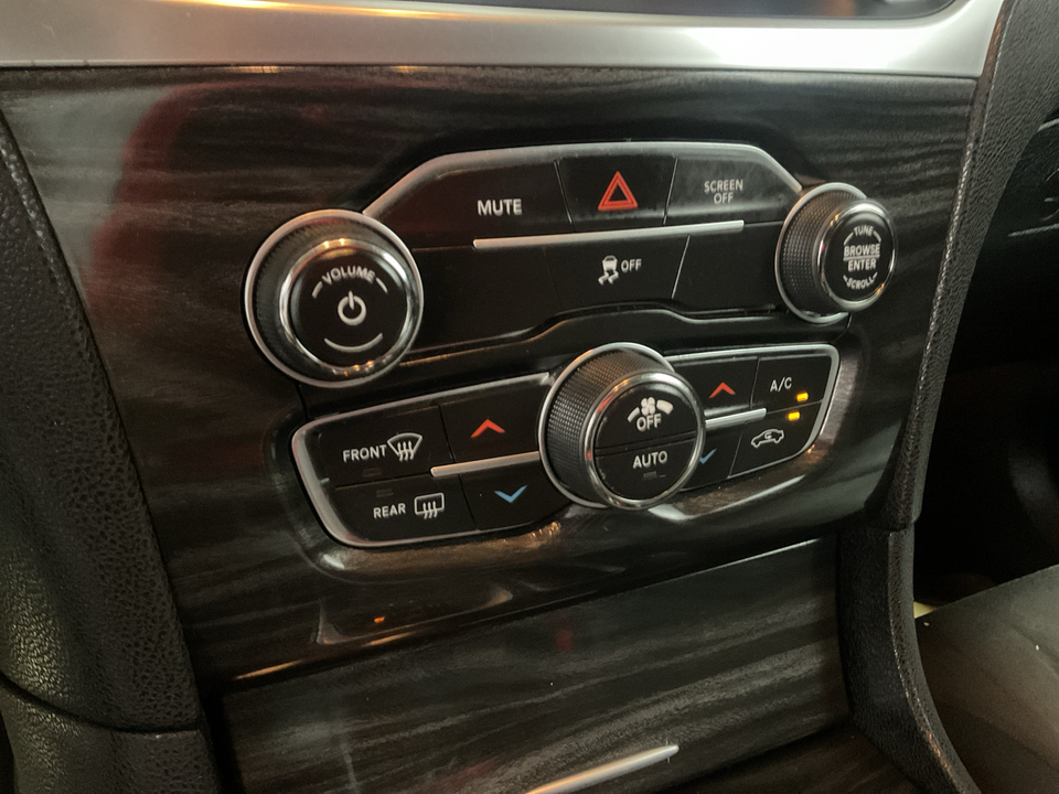 2018 Chrysler 300 Touring