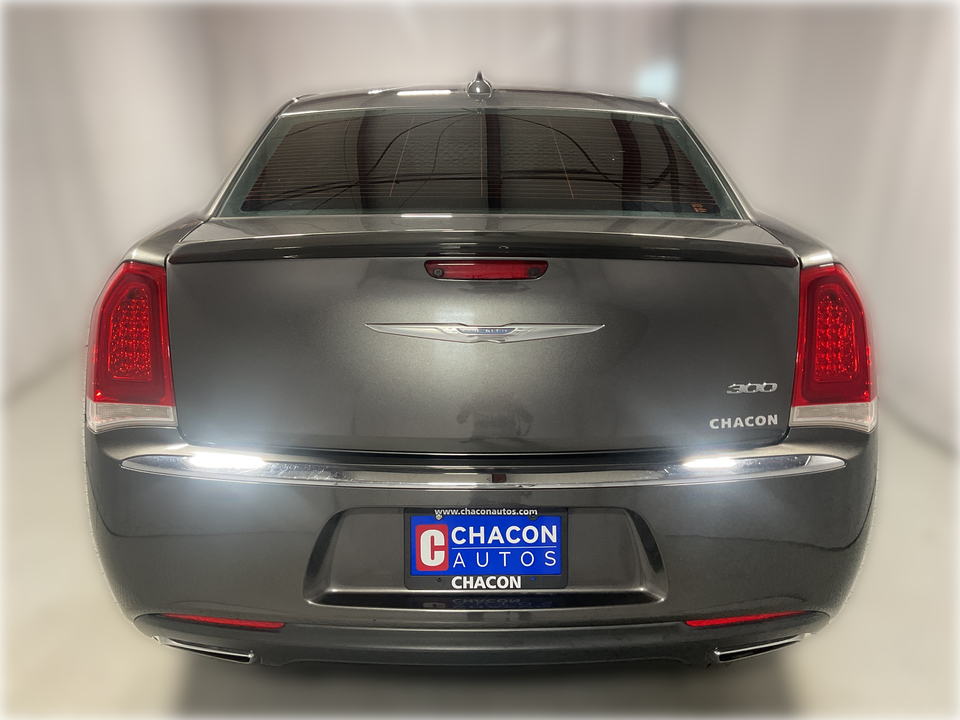 2018 Chrysler 300 Touring