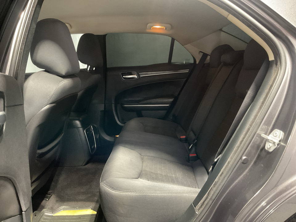 2018 Chrysler 300 Touring