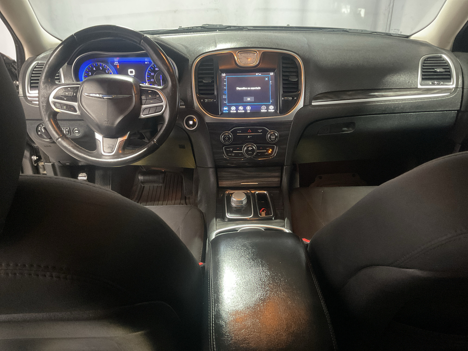 2018 Chrysler 300 Touring