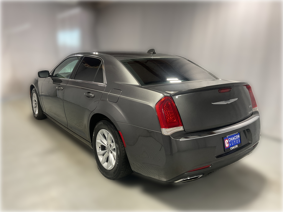 2018 Chrysler 300 Touring
