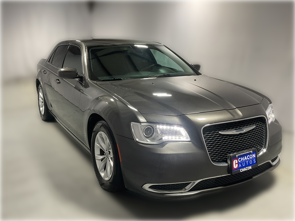 2018 Chrysler 300 Touring