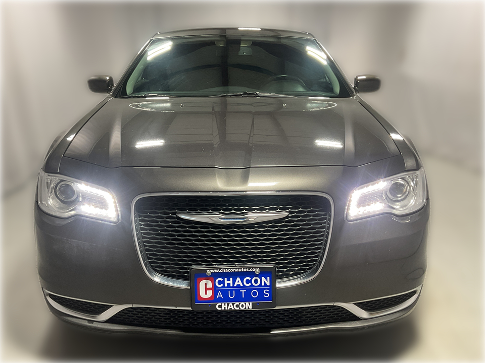 2018 Chrysler 300 Touring