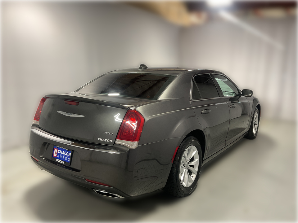 2018 Chrysler 300 Touring