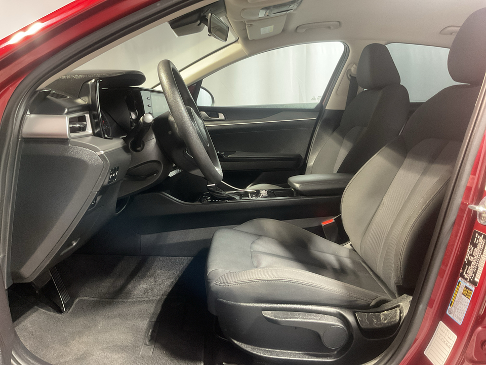 2022 Kia K5 LXS