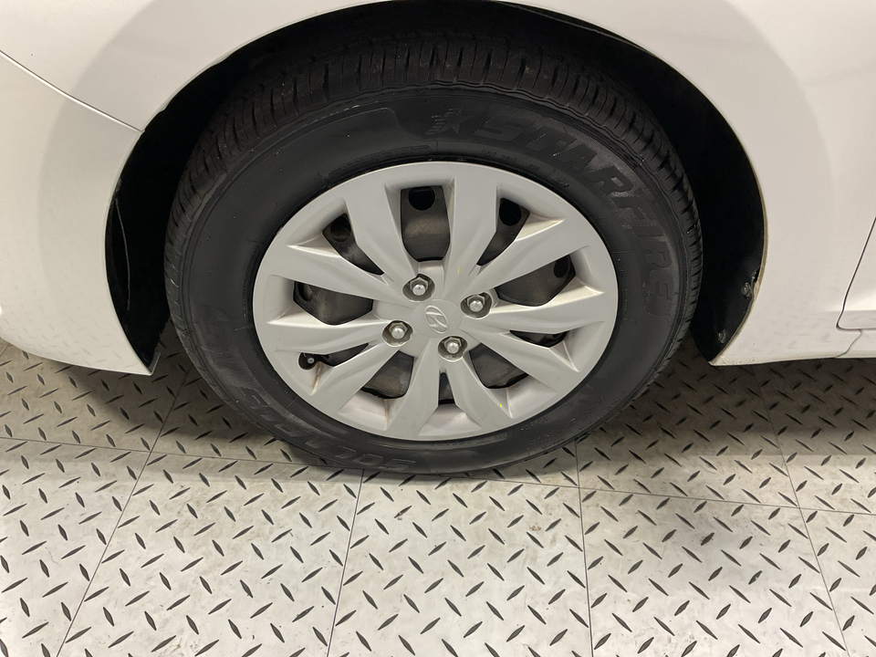 2021 Hyundai Accent SE 4-Door 6A