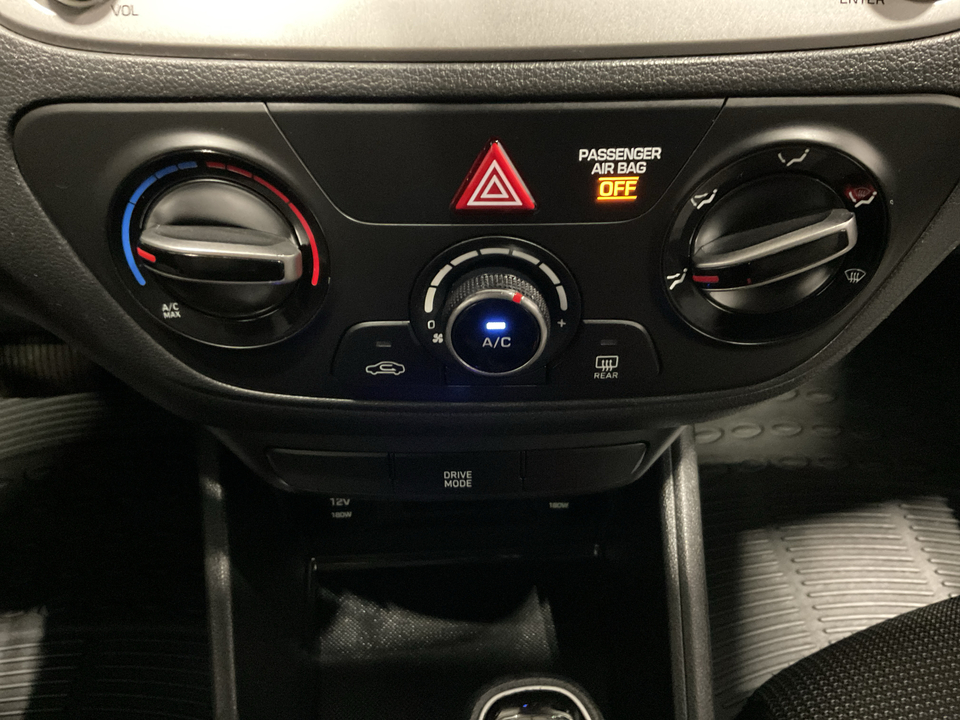 2021 Hyundai Accent SE 4-Door 6A